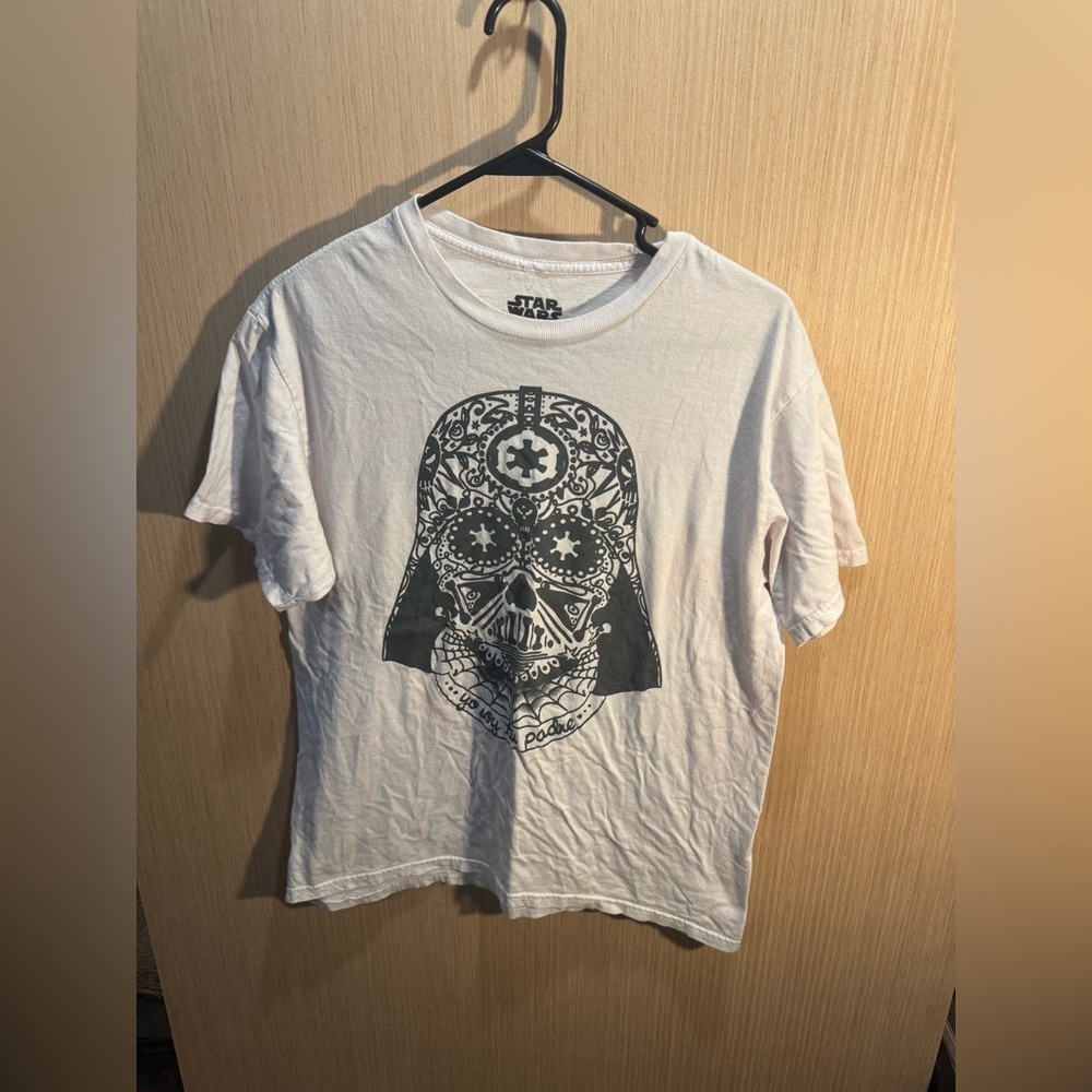 Star Wars White T-Shirt with Black Logo Yo Soy Tu Padre Size Medium